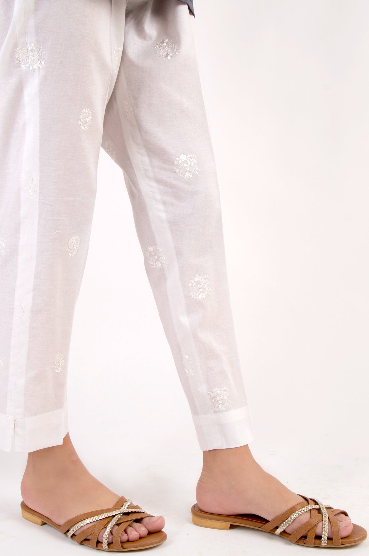 Embroidered Cigarette Pants - White
