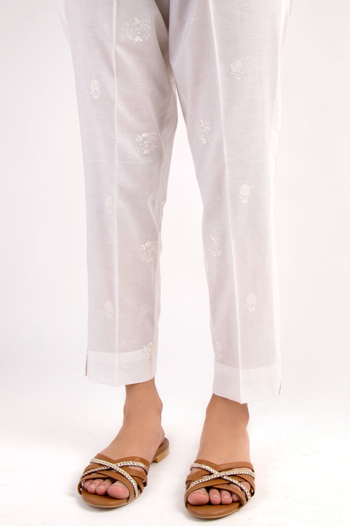 Embroidered Cigarette Pants - White