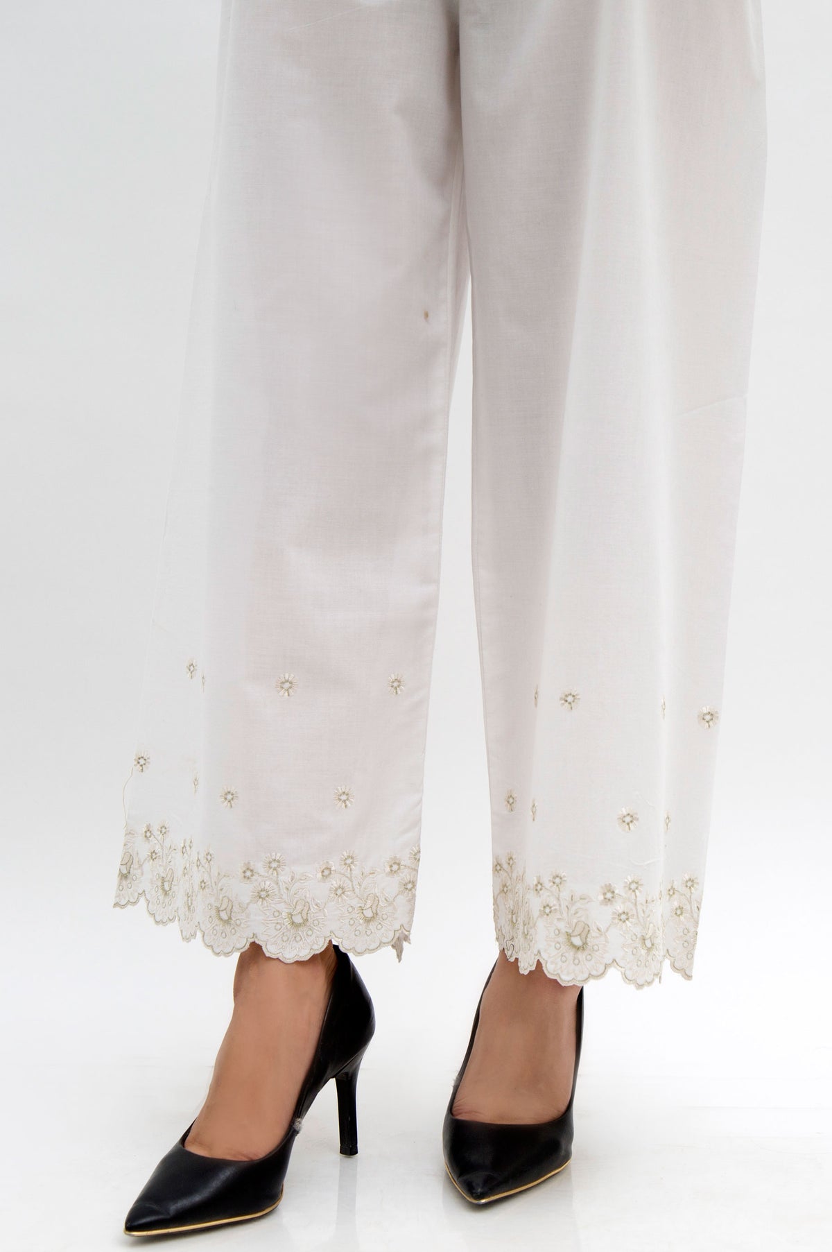 Embroidered Culotte Pants  - White