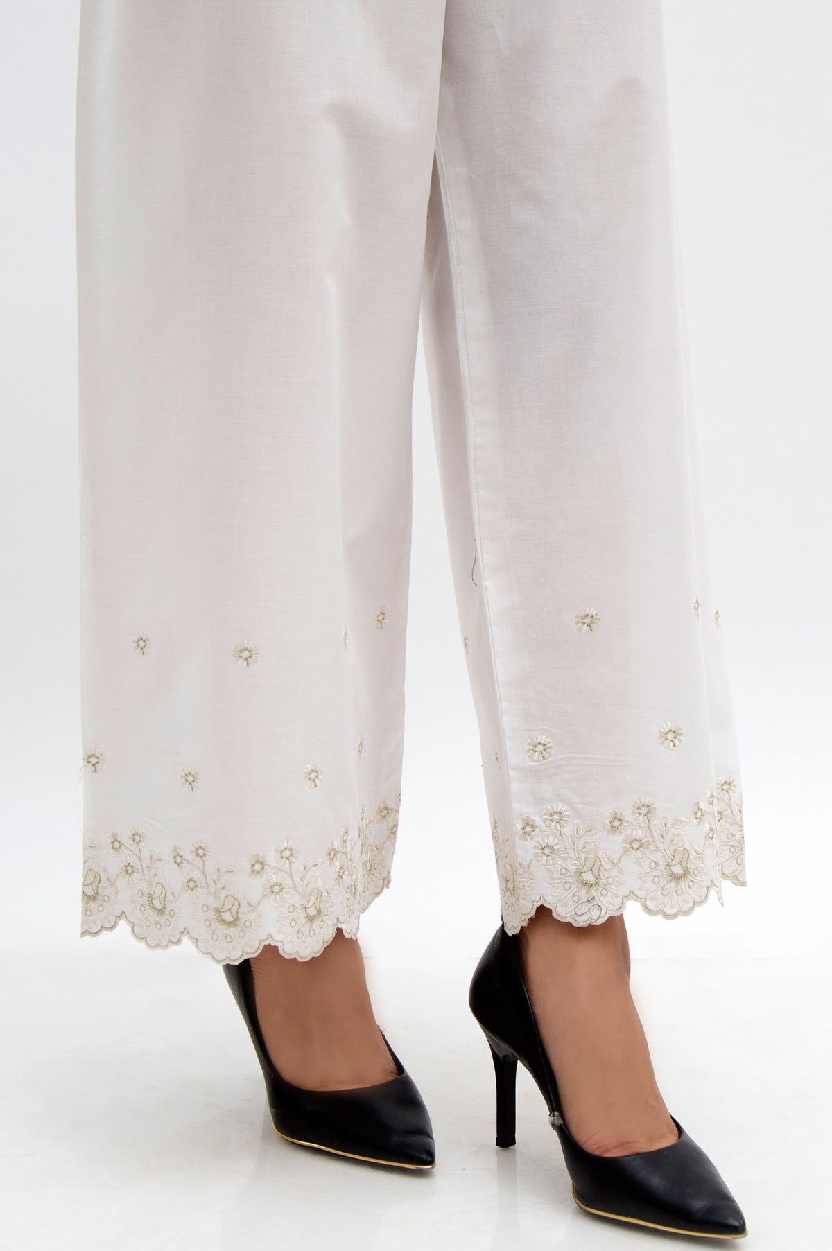 Embroidered Culotte Pants  - White