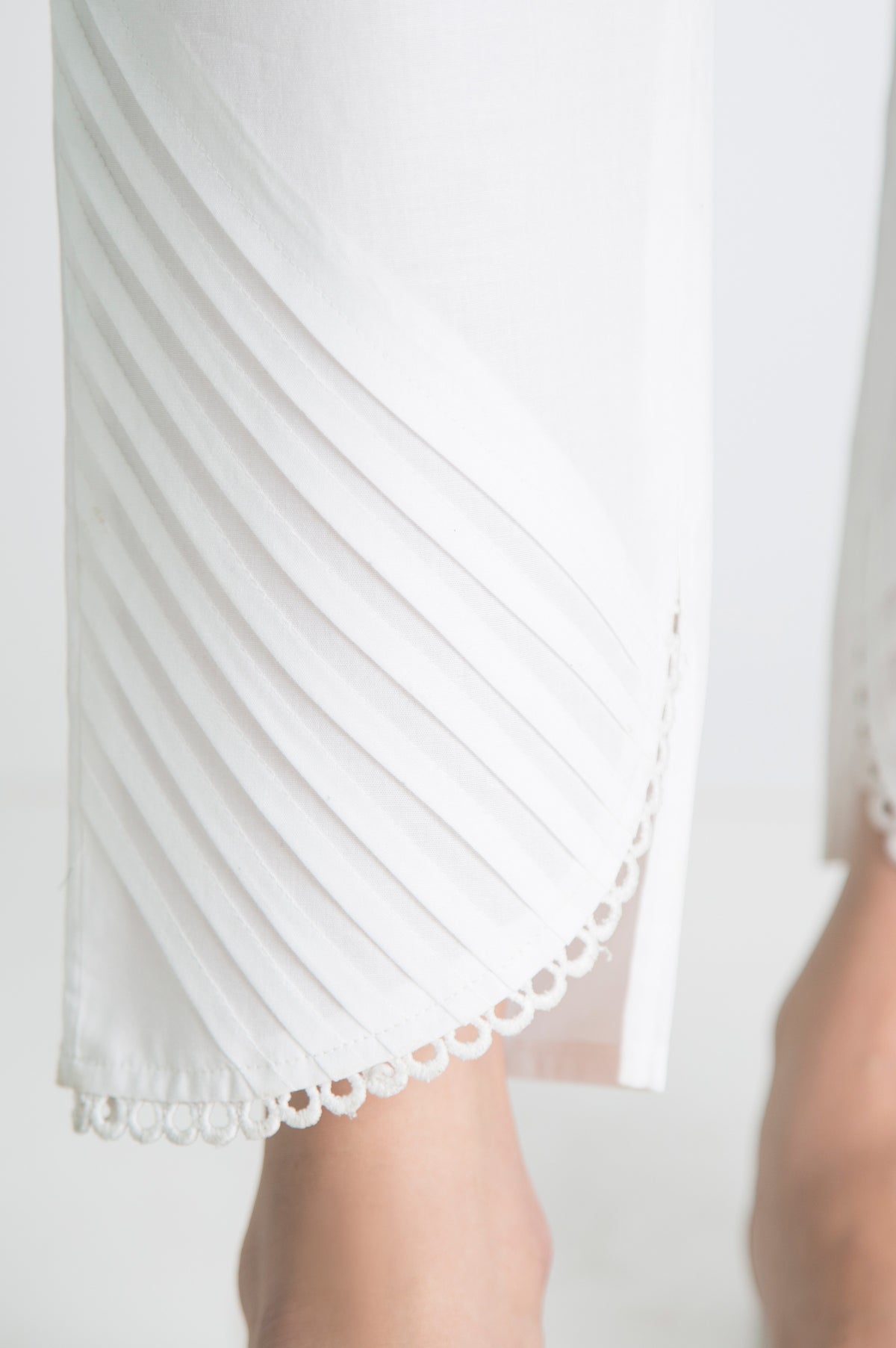 Embellished Cambric Cigarette Pants  - White