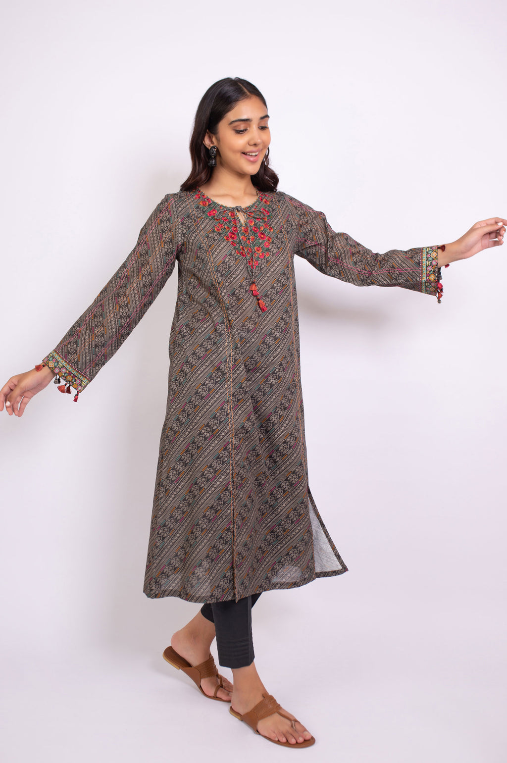 Unstitched 1 Piece Embroidered Khaddar Shirt