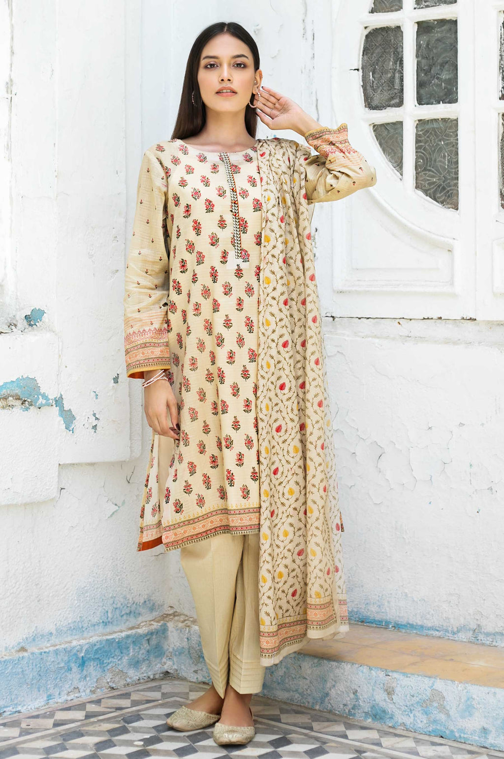 Unstitched-3-Piece-Printed-Slub-Lawn-Suit