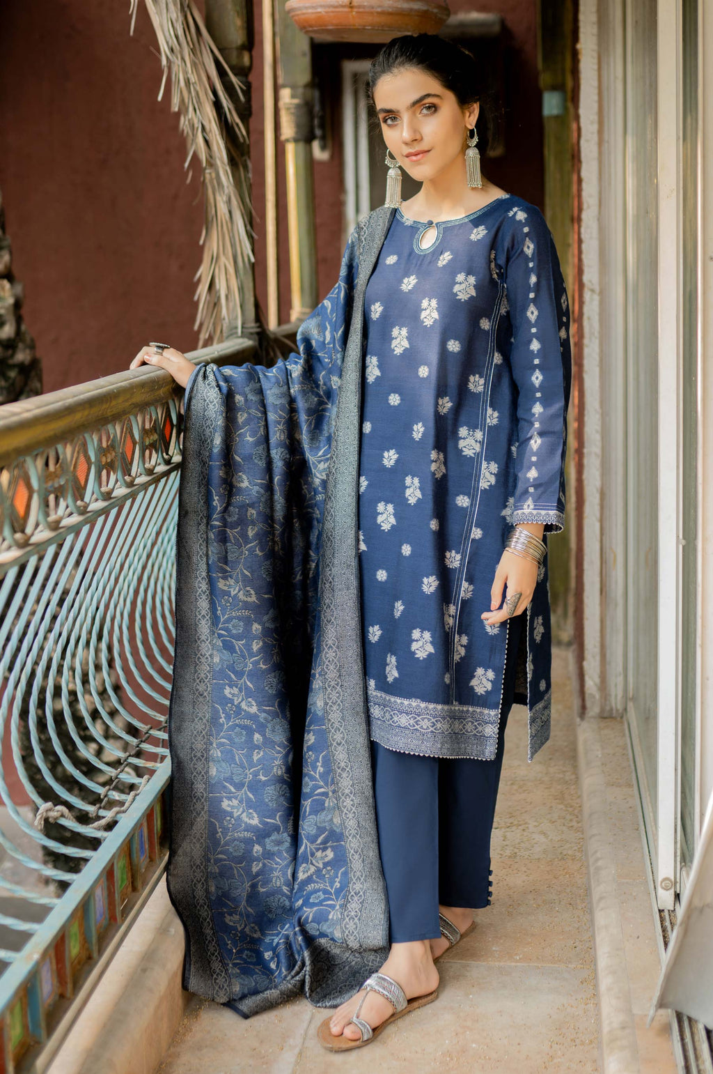Unstitched 3 Piece Yarn Dyed Jacquard Suit
