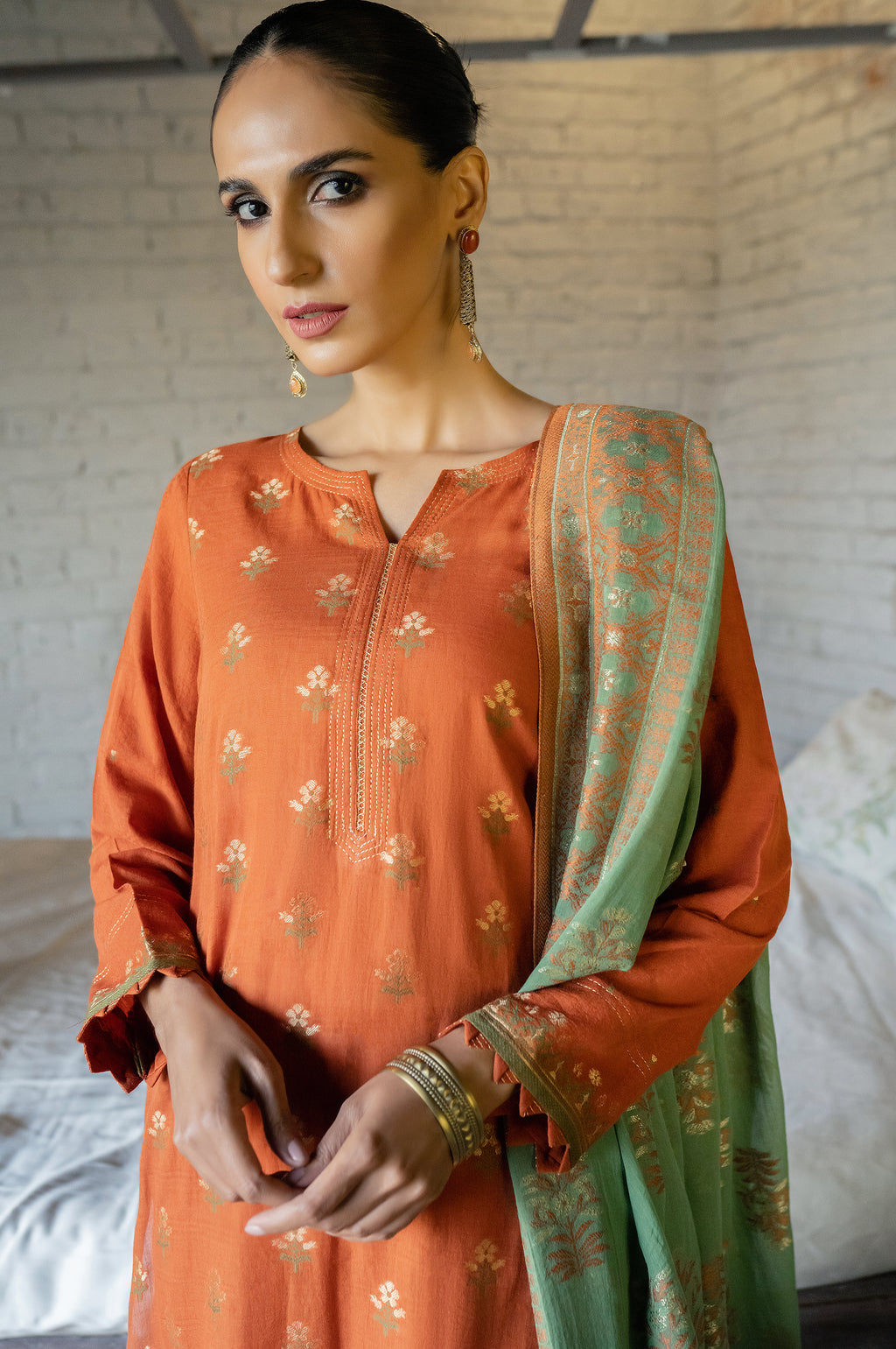 Unstitched 3 Piece Jacquard Suit with Jacquard Dupatta