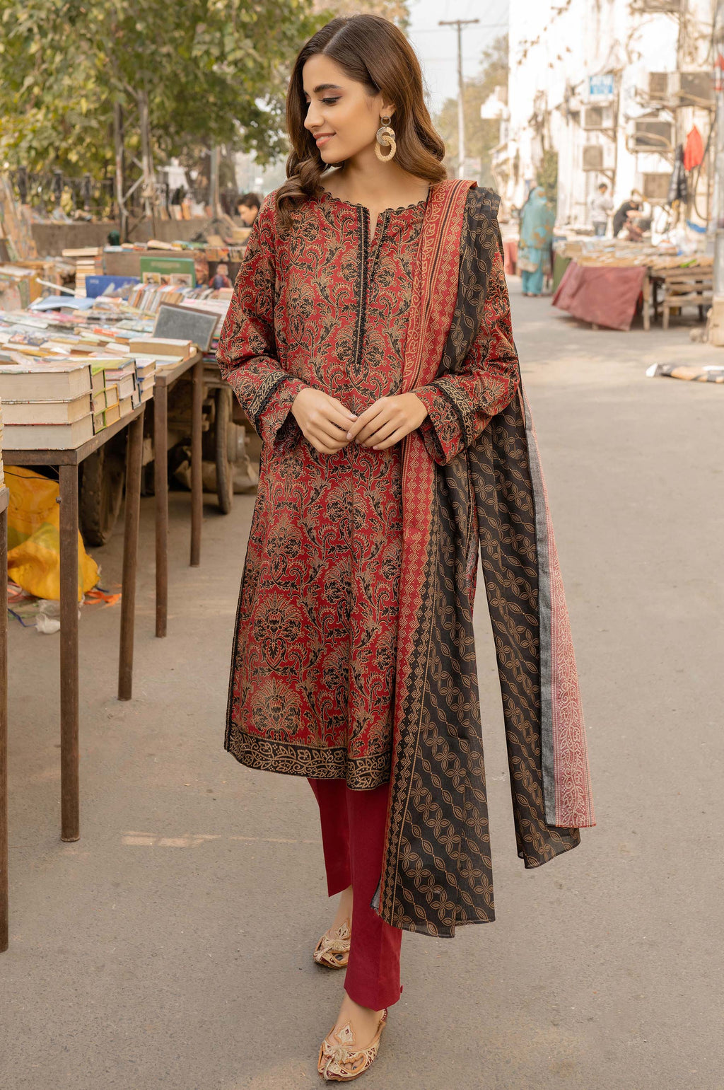 Unstitched 3 Piece Printed Lawn Suit with Printed Lawn Dupatta