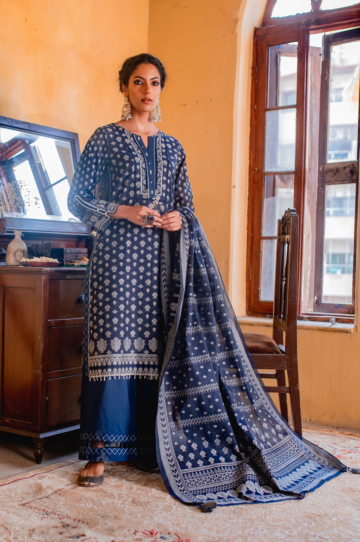 Unstitched 3 Piece Yarn Dyed Jacquard Suit