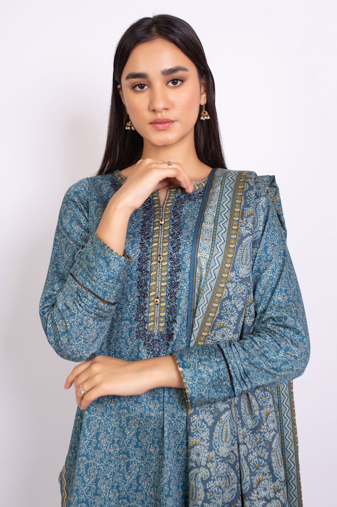 Unstitched 3 Piece Embroidered Cottel Suit – Zeenwoman