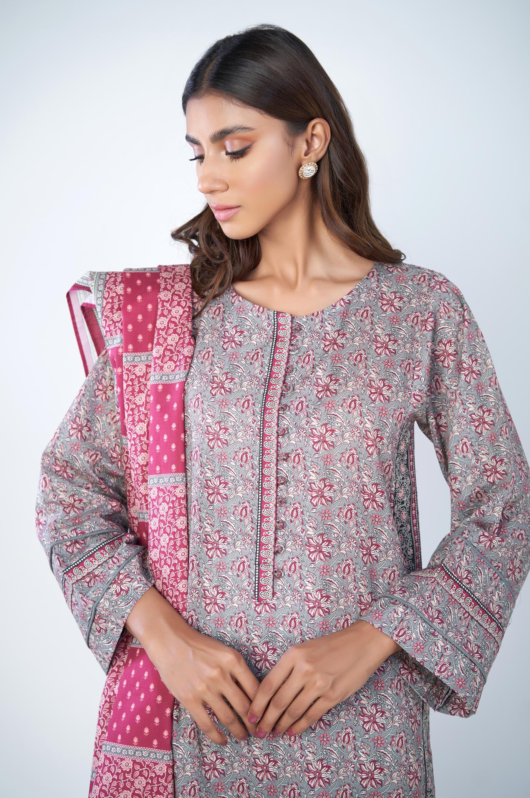 Unstitched 3 Piece Printed Karandi Suit Zeenwoman