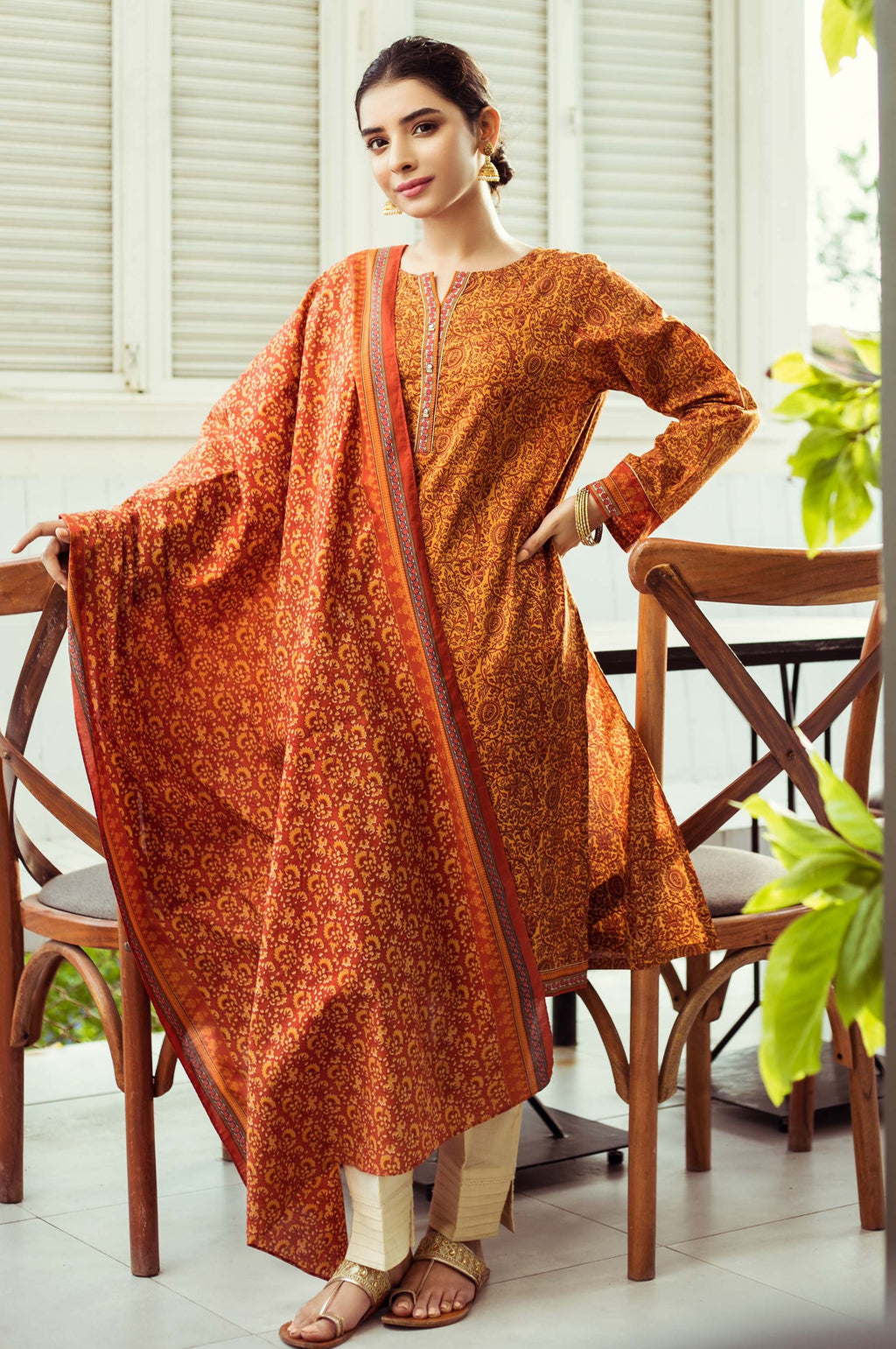 Stitched 2 Piece Printed Cambric Suit