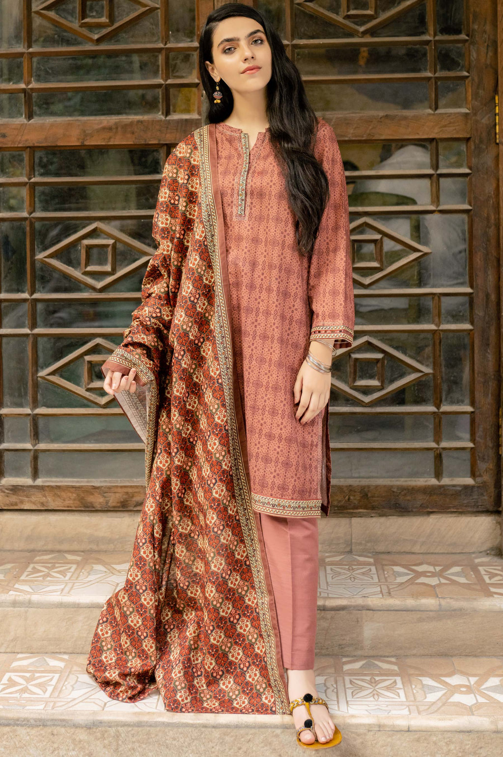 Stitched 3 Piece Printed Khaddar Suit