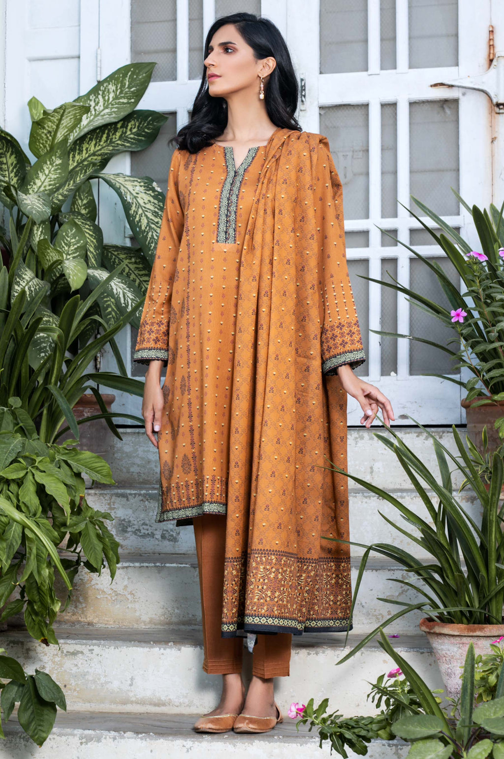 Stitched 3 Piece Printed Karandi Suit