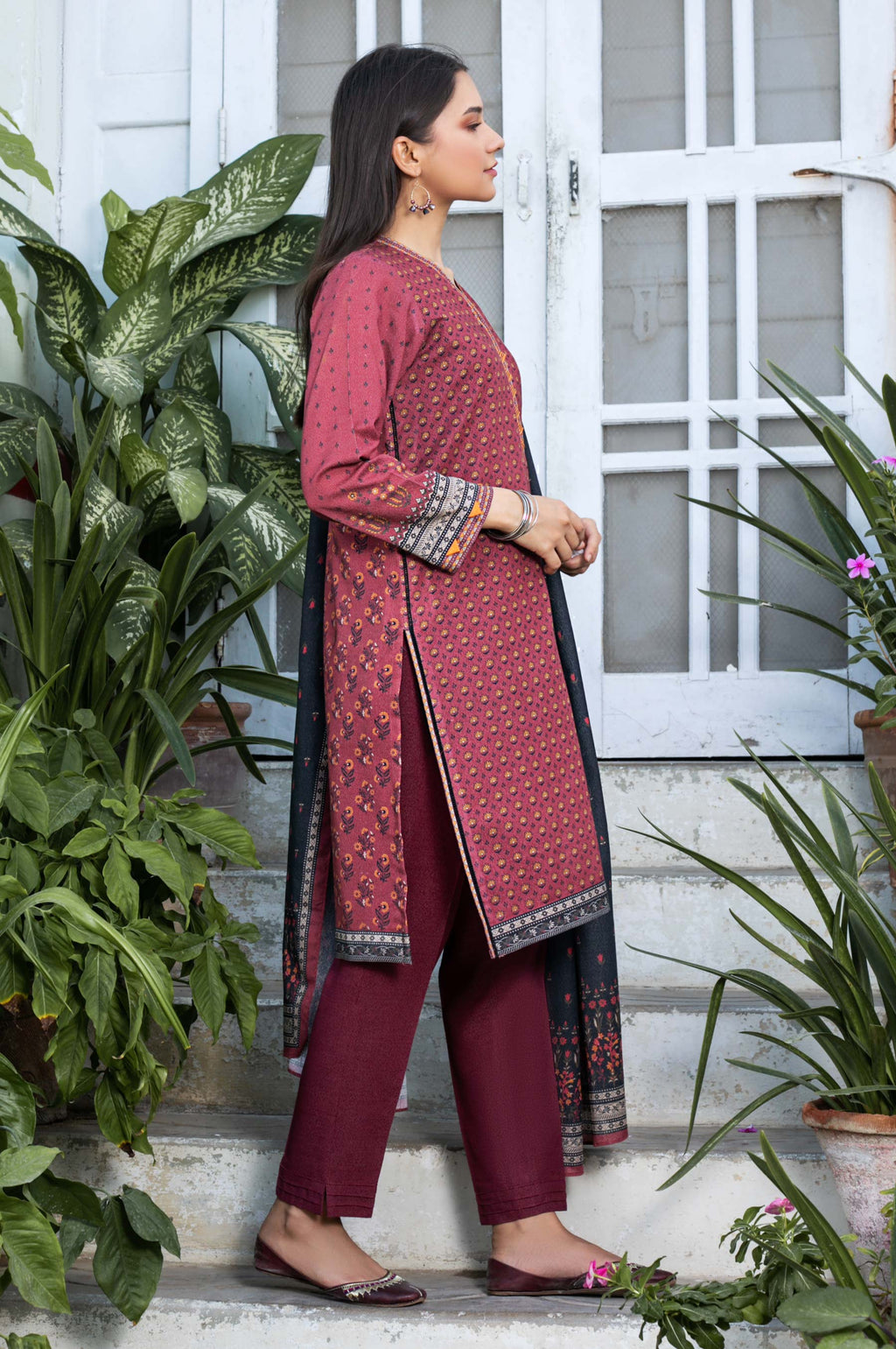 Stitched 3 Piece Printed Karandi Suit