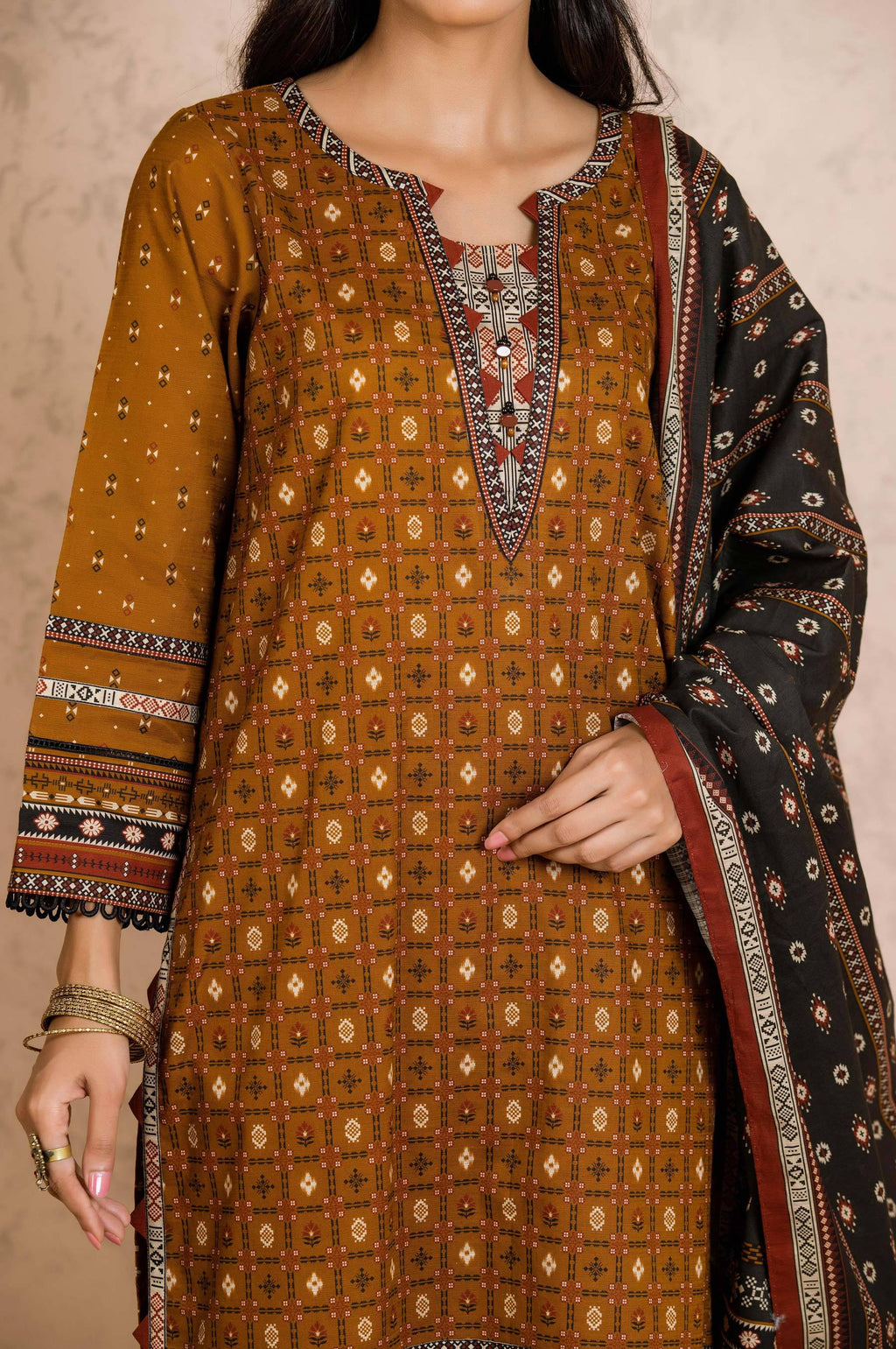 Stitched 3 Piece Printed Khaddar Suit