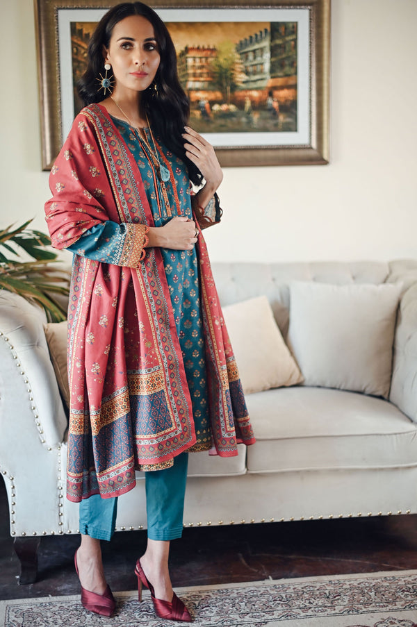 Stitched 3 Piece Printed Khaddar Suit