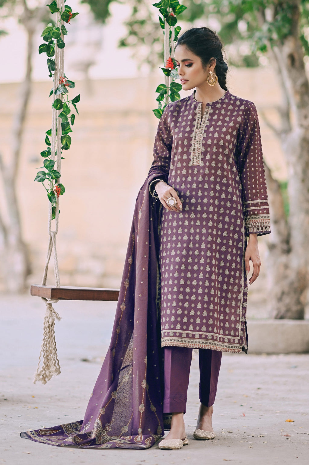 Stitched 3 Piece Printed Karandi Suit