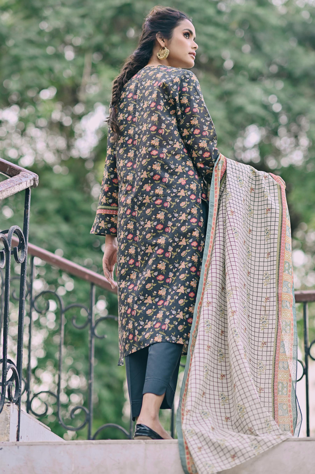 Stitched 3 Piece Printed Karandi Suit