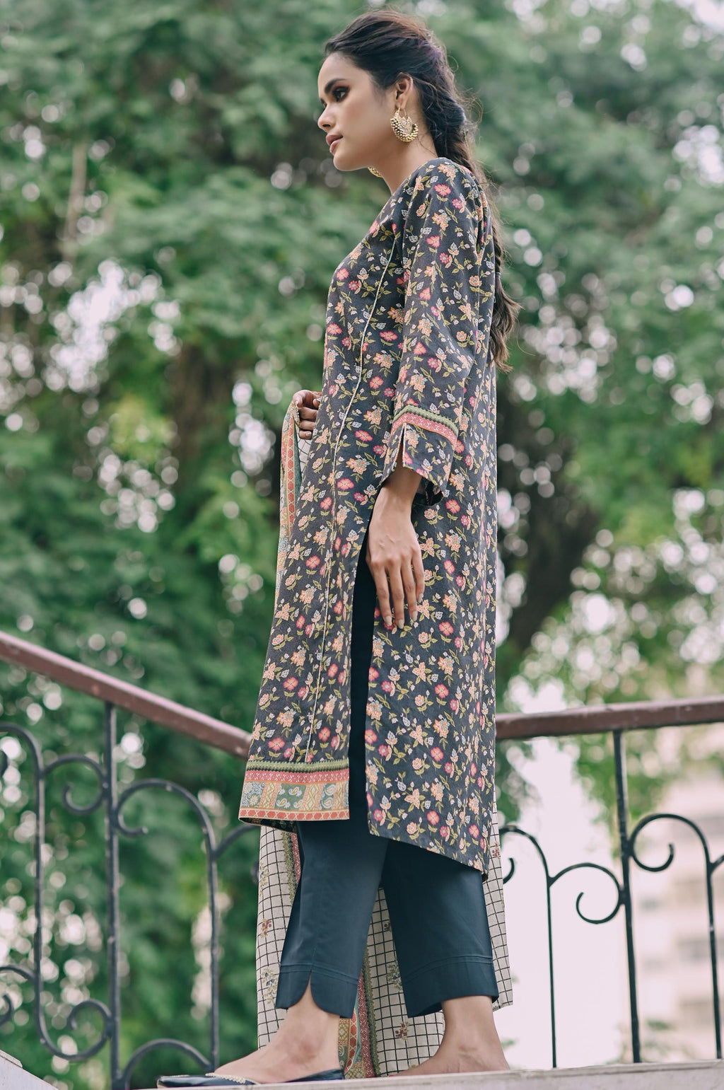 Stitched 3 Piece Printed Karandi Suit