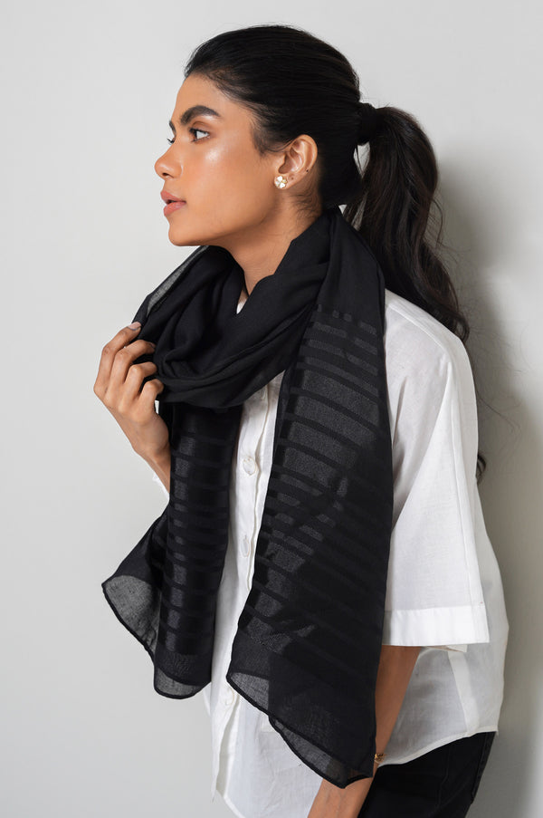 Solid Textured Scarf