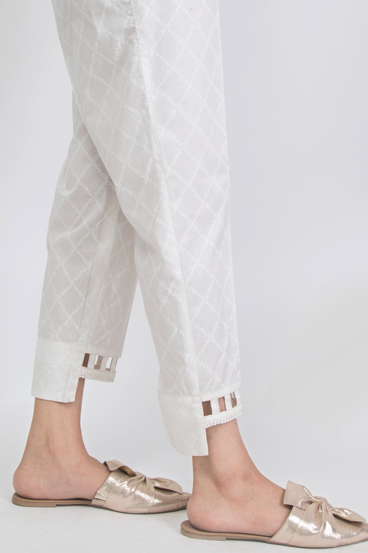 Embellished Cambric Pants - White Paste