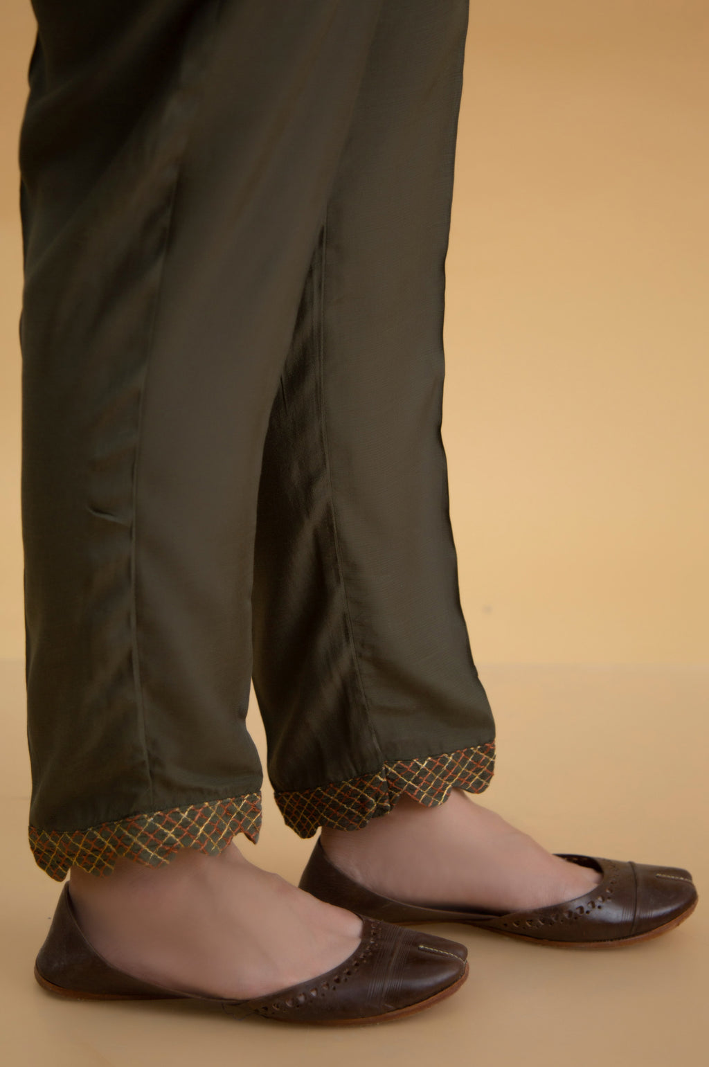 Basic Raw Silk Cigarette Pants - Green